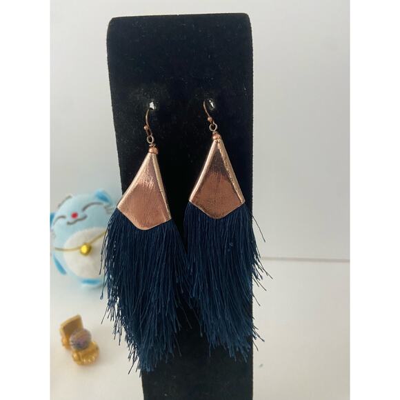 fringe earrings - Picture 4 of 4
